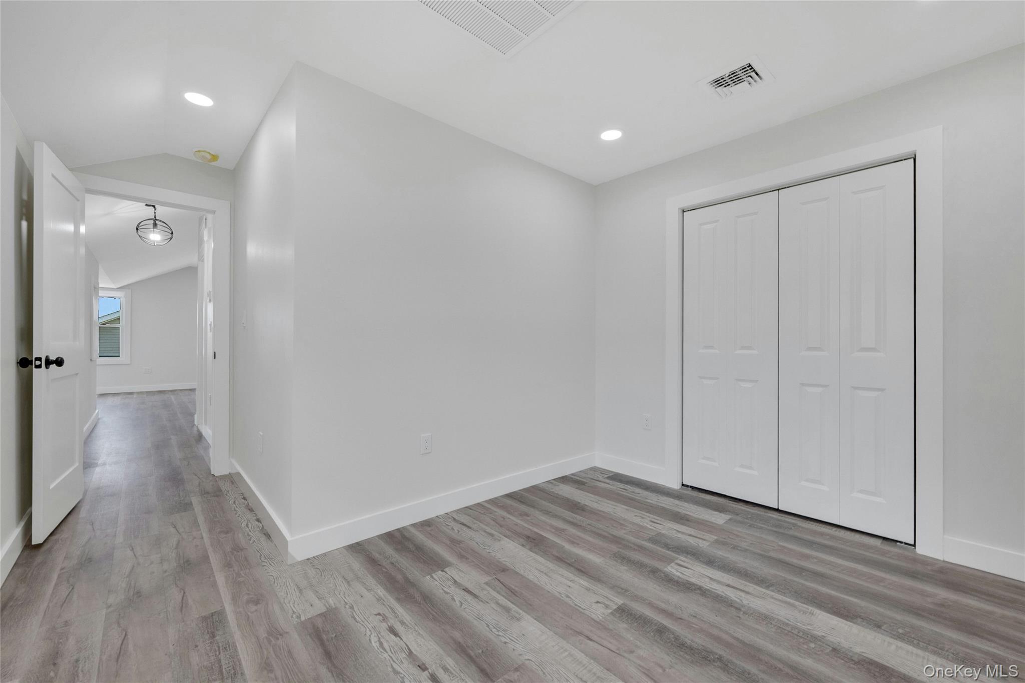 1040916 Property Photo 13