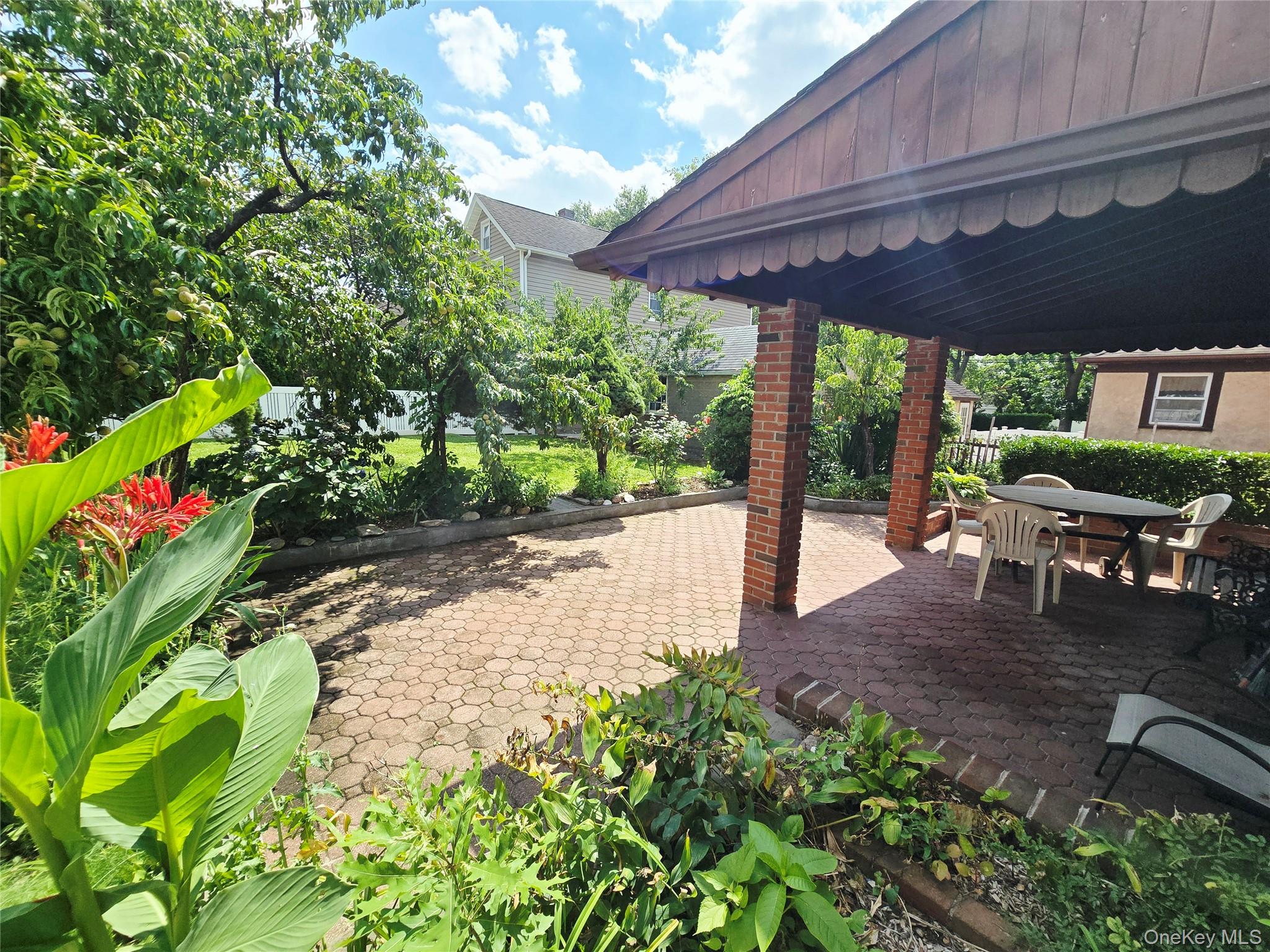 190 Bryant Avenue 1 Property Photo 10