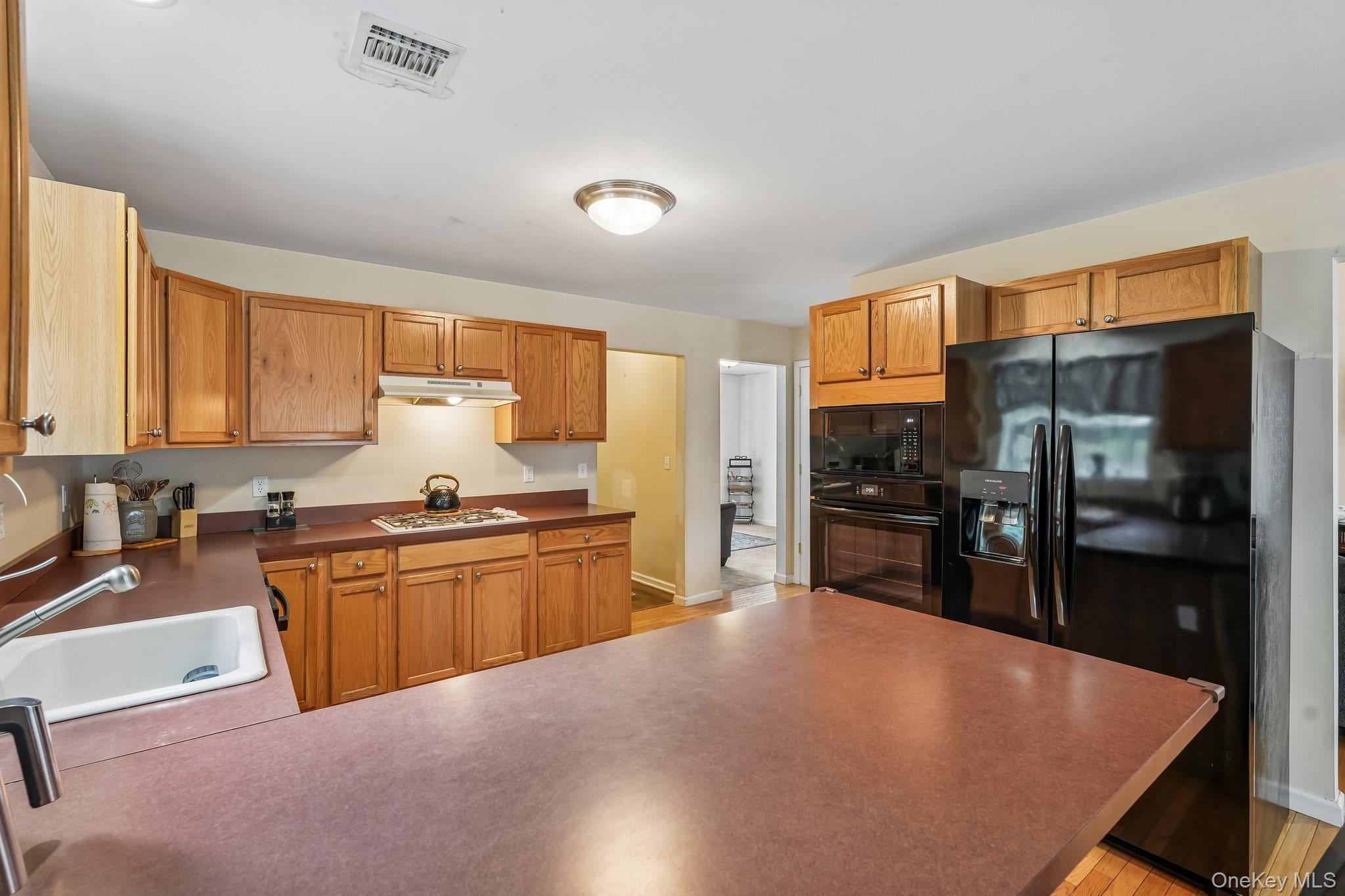 32 Maiden Lane Property Photo 24