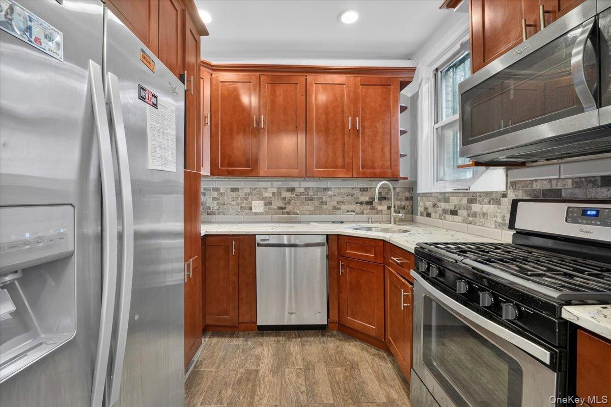 1384 E 16th Street Property Photo 2