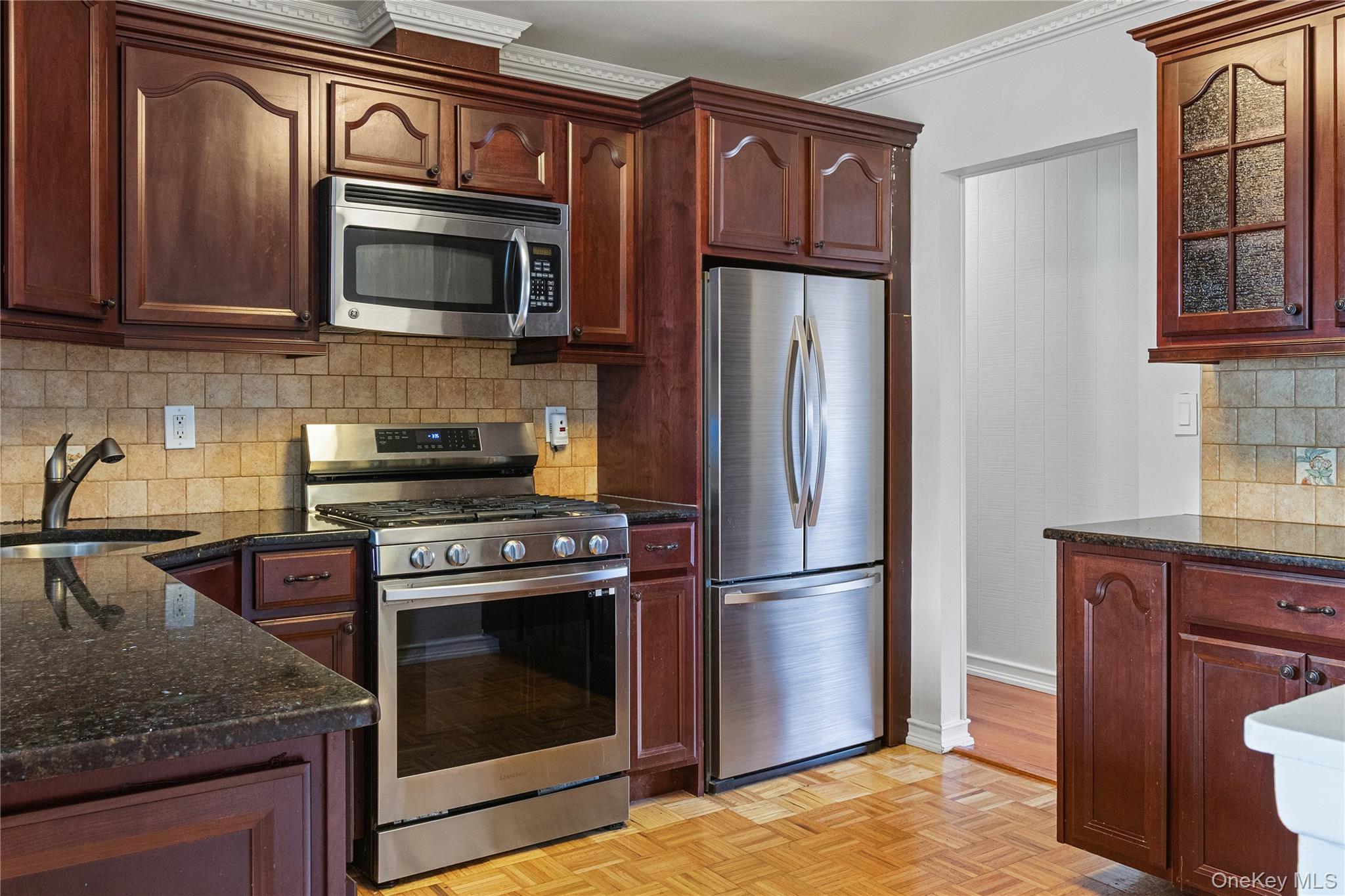 75 Linden Boulevard Property Photo 2