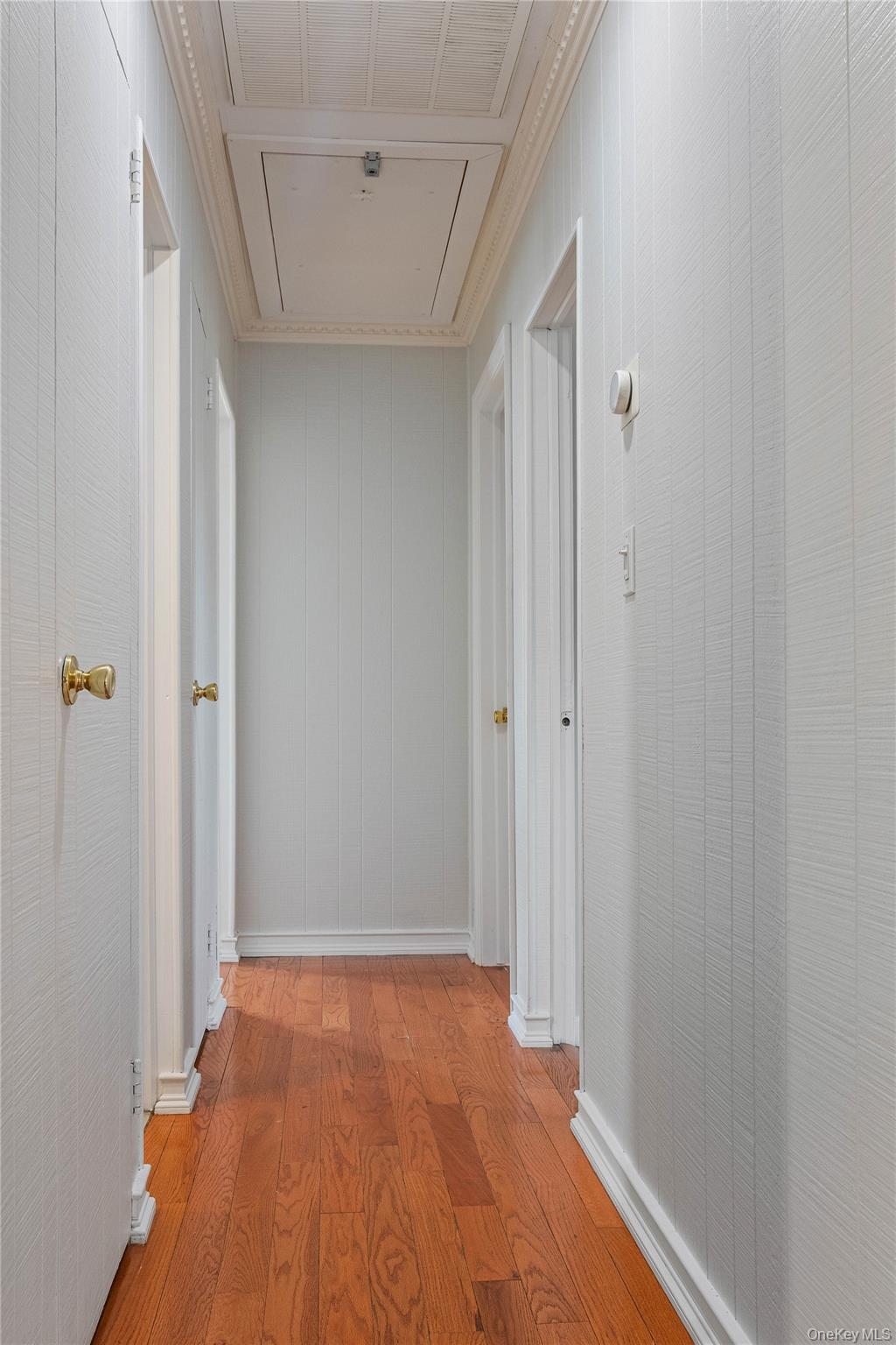 75 Linden Boulevard Property Photo 9