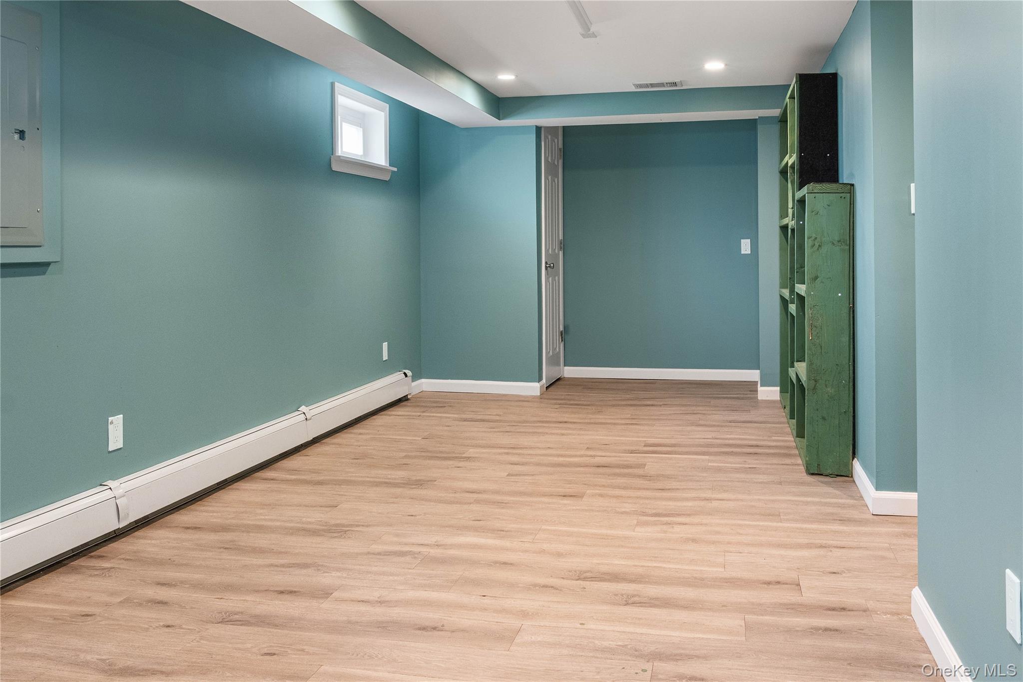 75 Linden Boulevard Property Photo 23