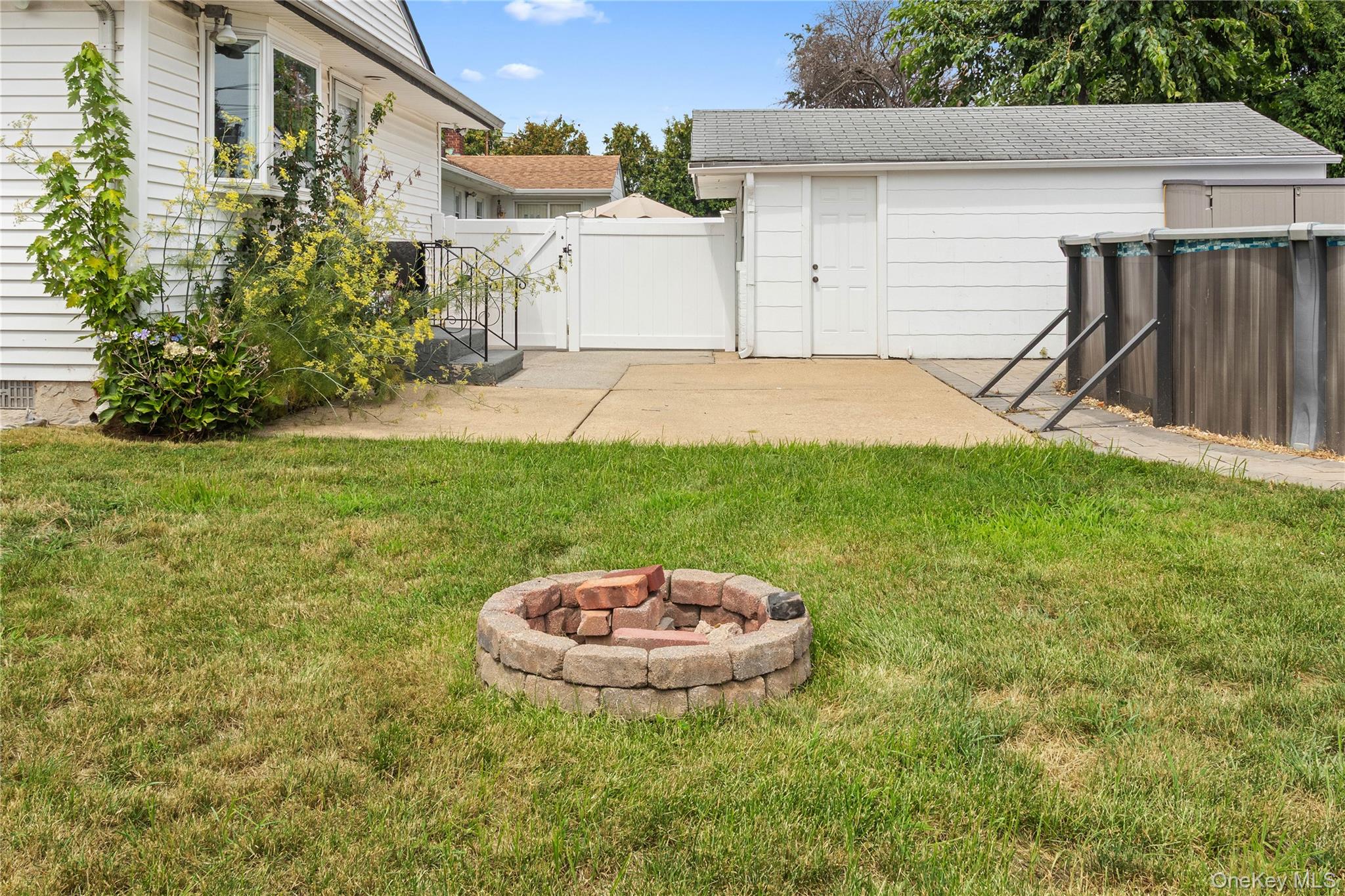 75 Linden Boulevard Property Photo 30