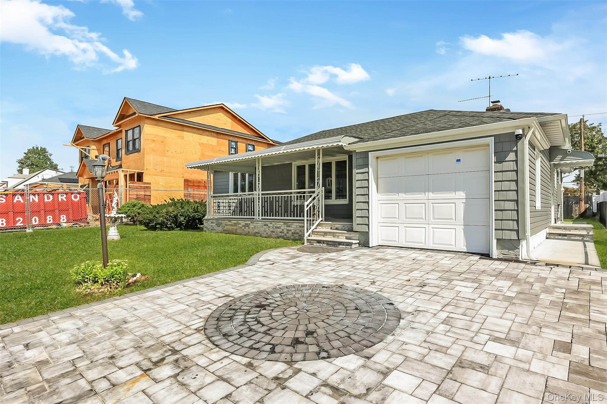 2088 Renfrew Avenue Property Photo 2