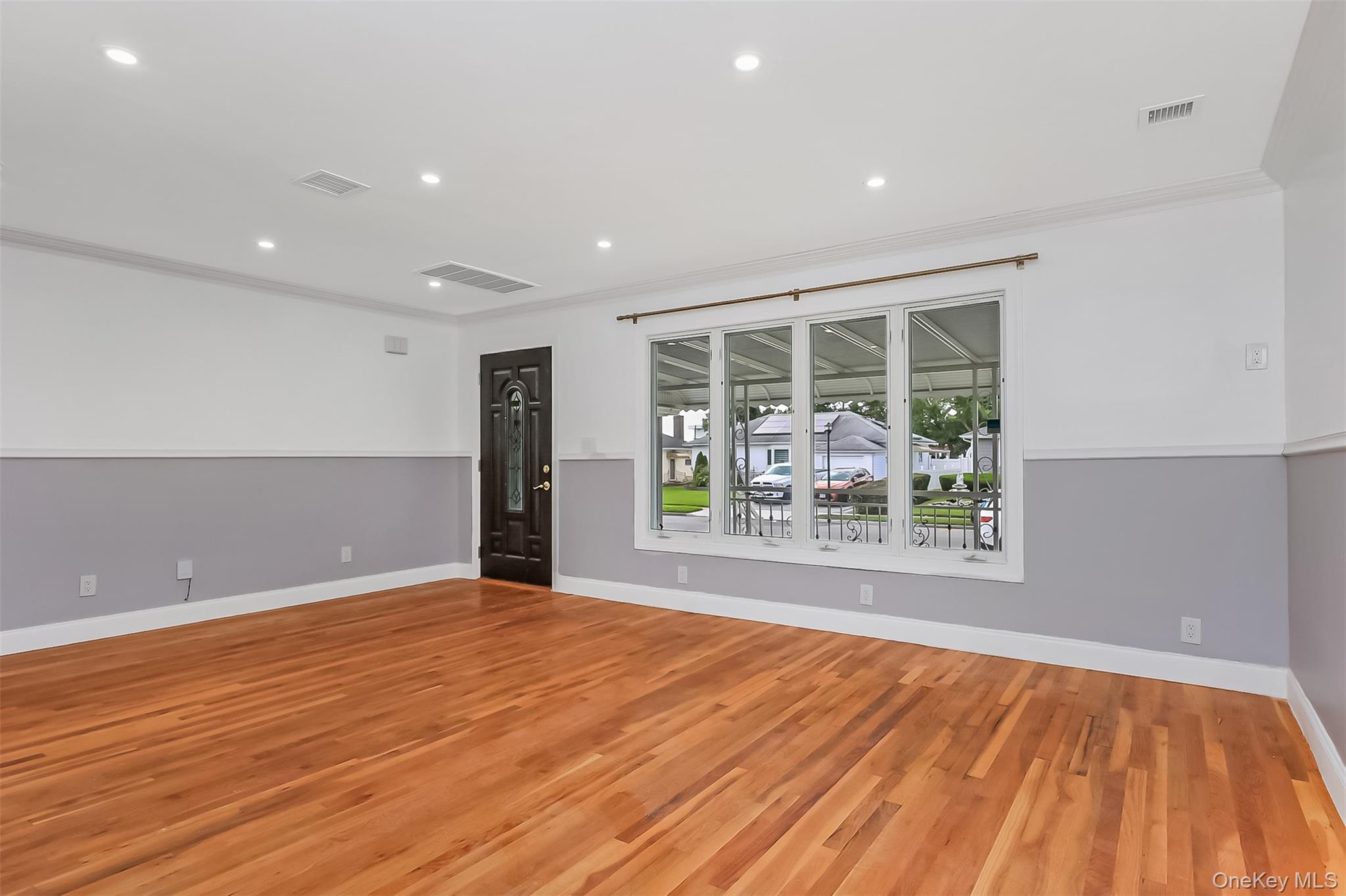 2088 Renfrew Avenue Property Photo 5