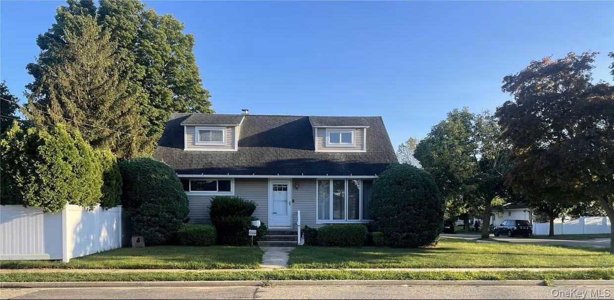 11 Ida Avenue Property Photo 1