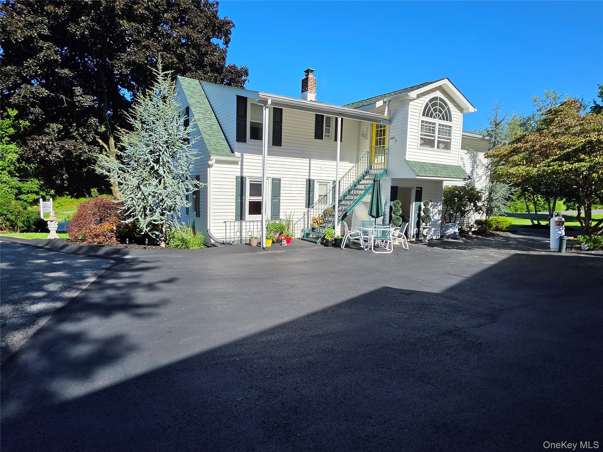 499 East Road Property Photo 4
