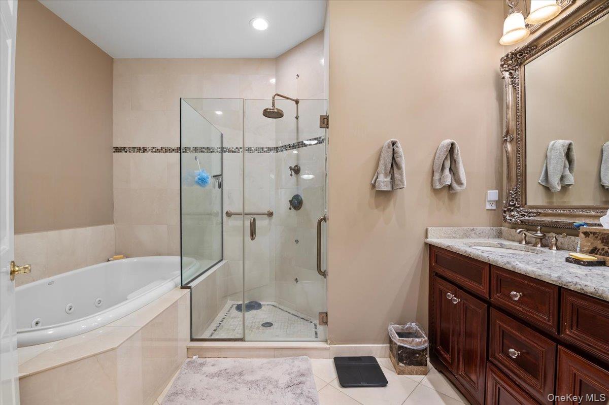 559 Bardini Drive Property Photo 14