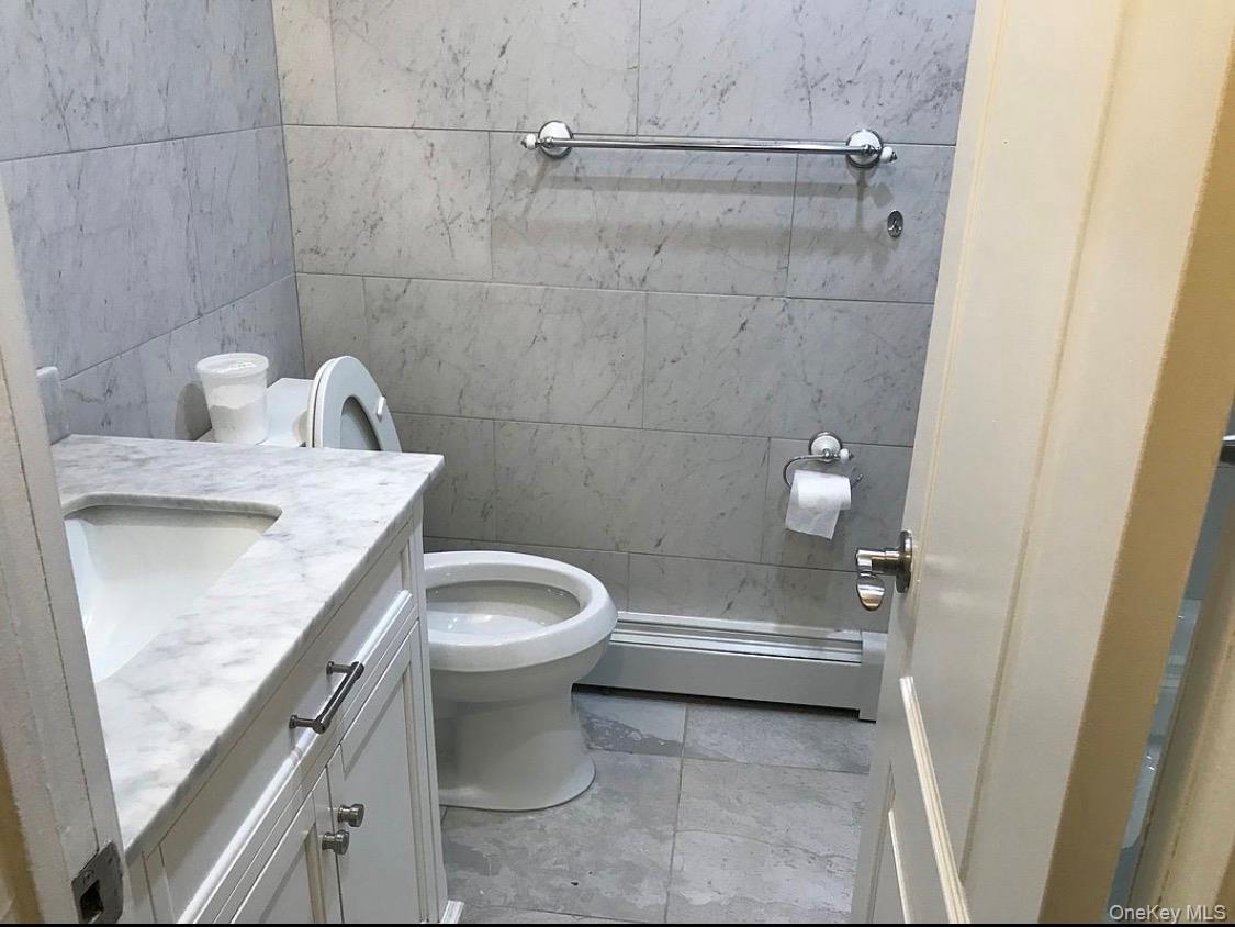 41-22 40th Street 3fl Property Photo 6