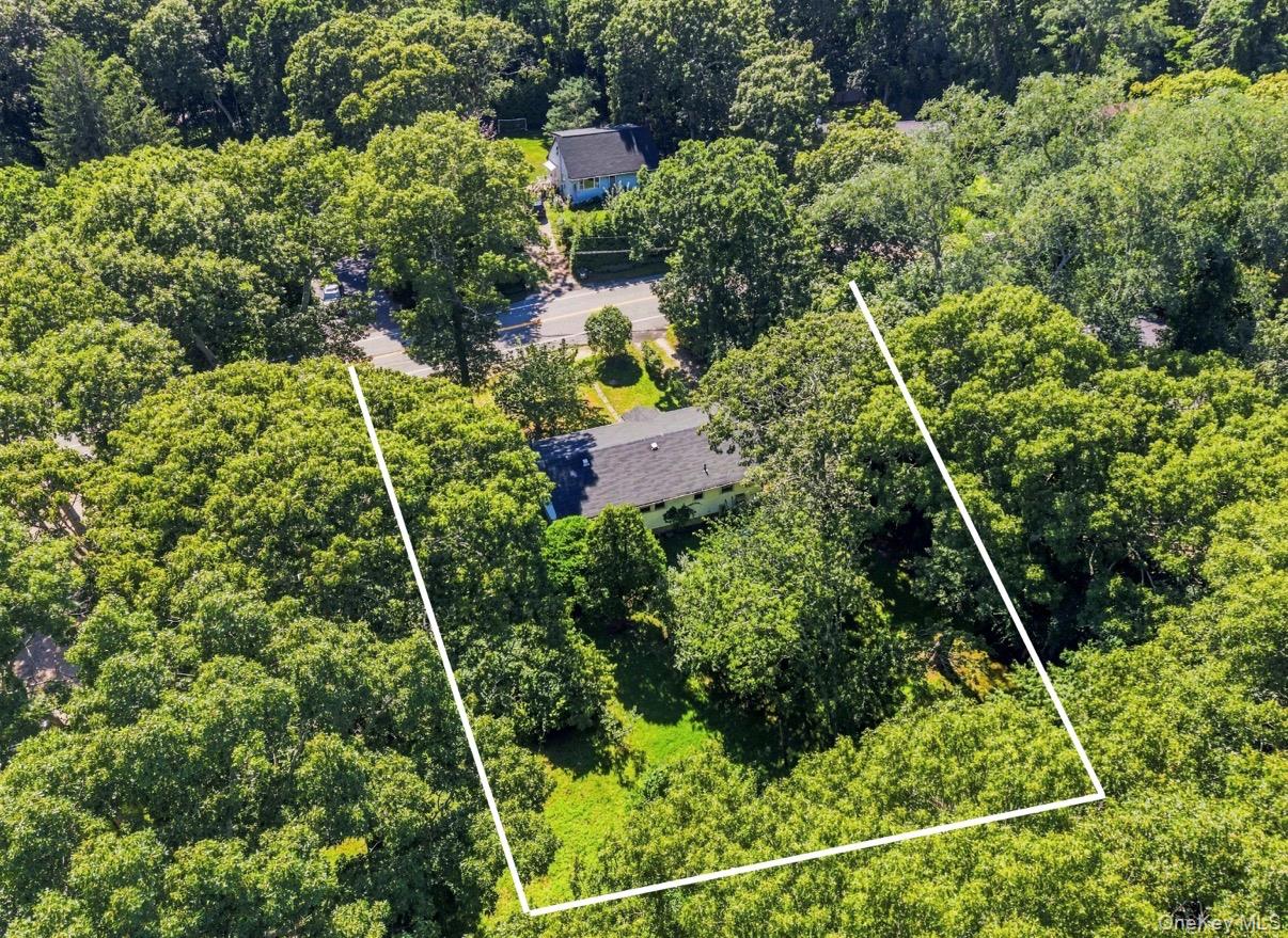153 Huntington Crossway Property Photo 1