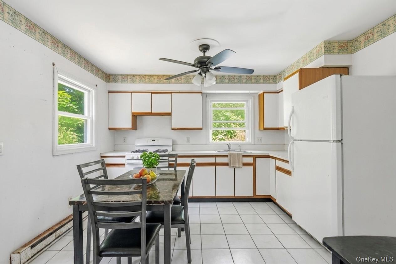 153 Huntington Crossway Property Photo 7