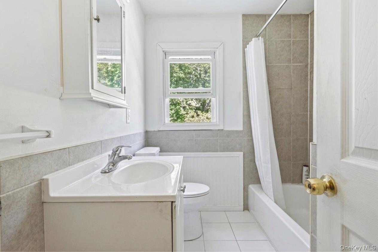 153 Huntington Crossway Property Photo 10