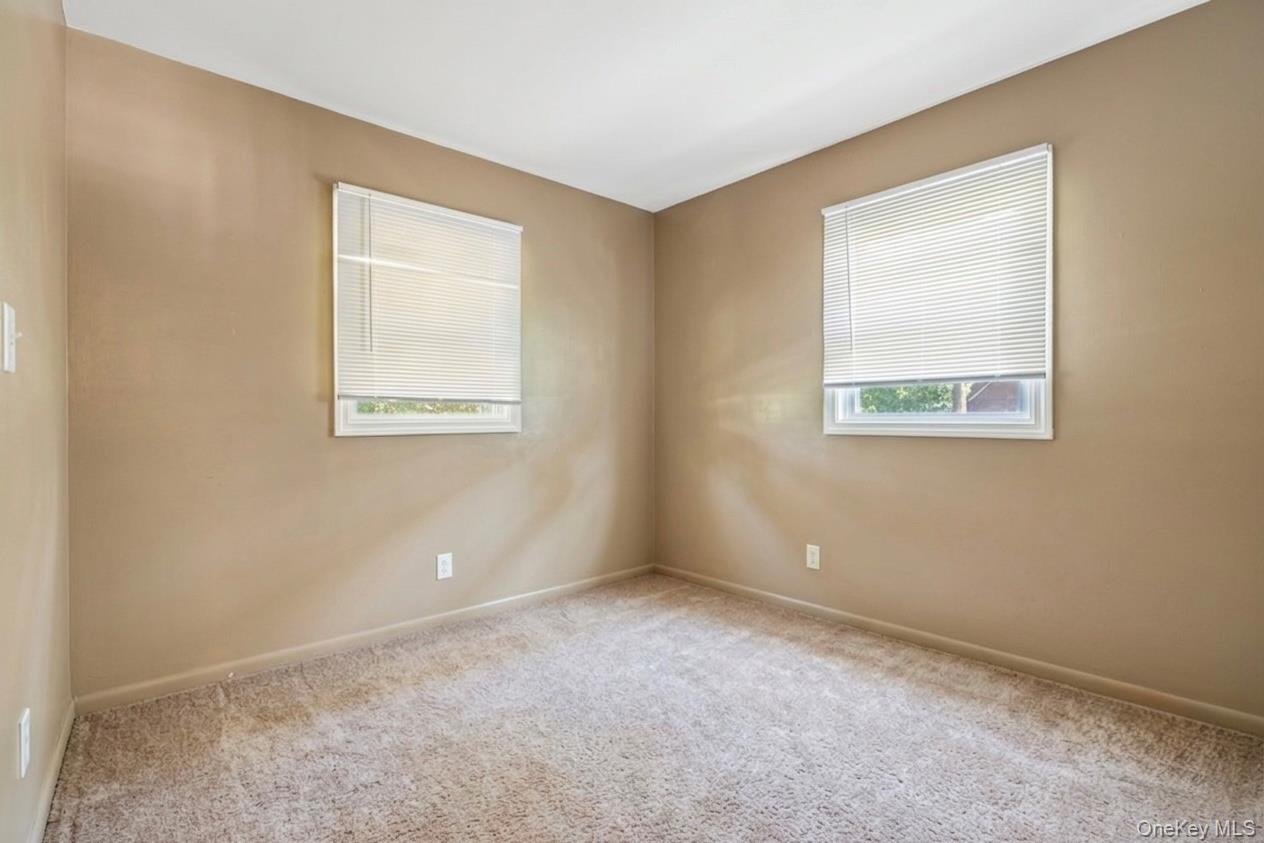 153 Huntington Crossway Property Photo 13