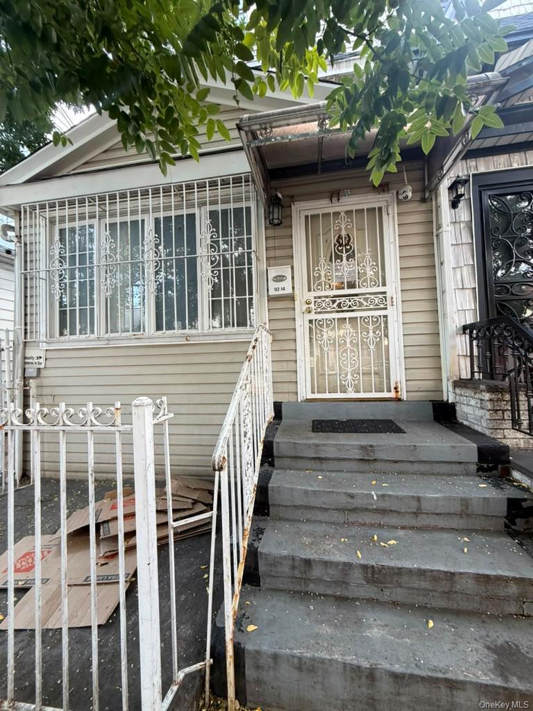9214 168th Place Property Photo 1