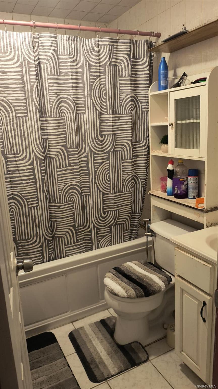 9214 168th Place Property Photo 4