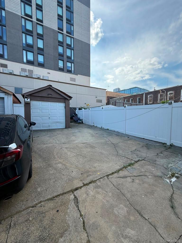 9214 168th Place Property Photo 21