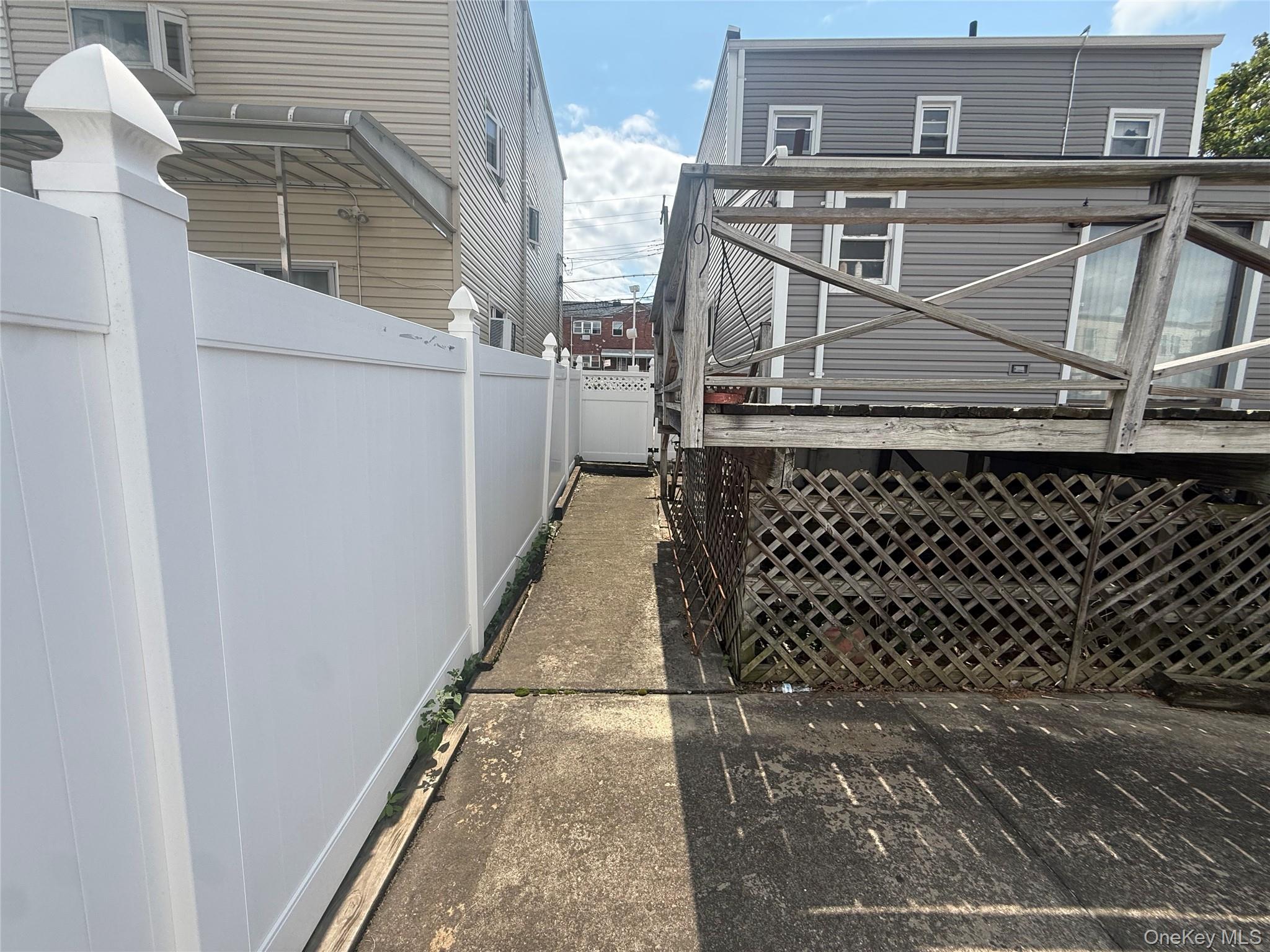 649 E 86th Street Property Photo 5