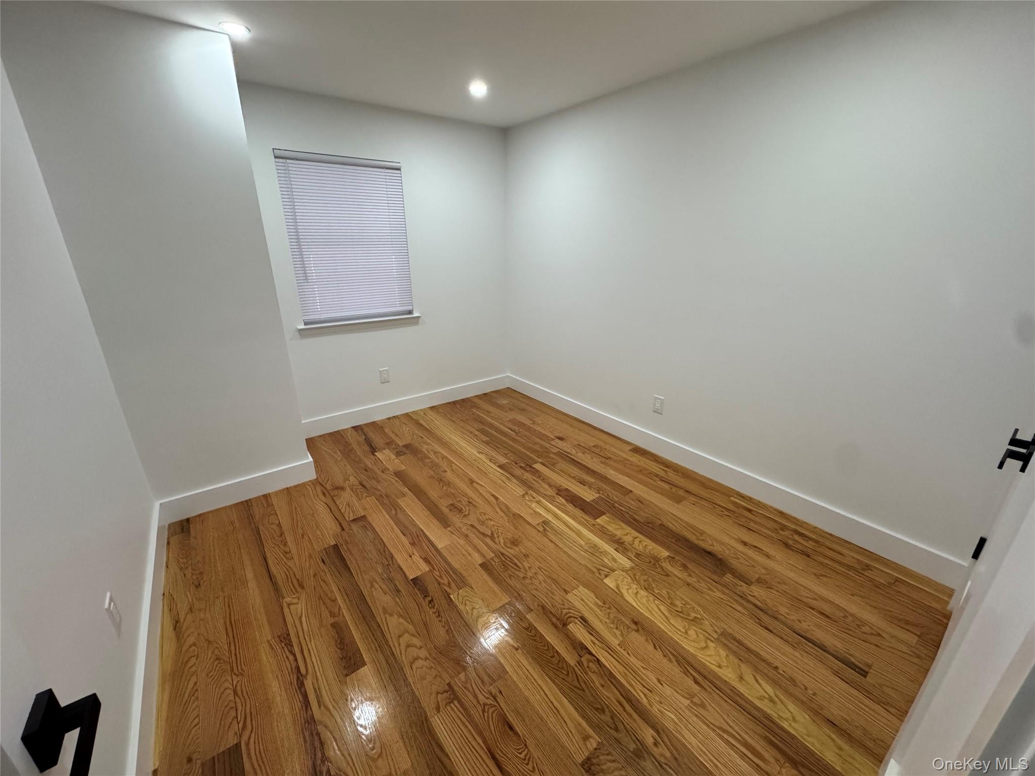 1040962 Property Photo 11