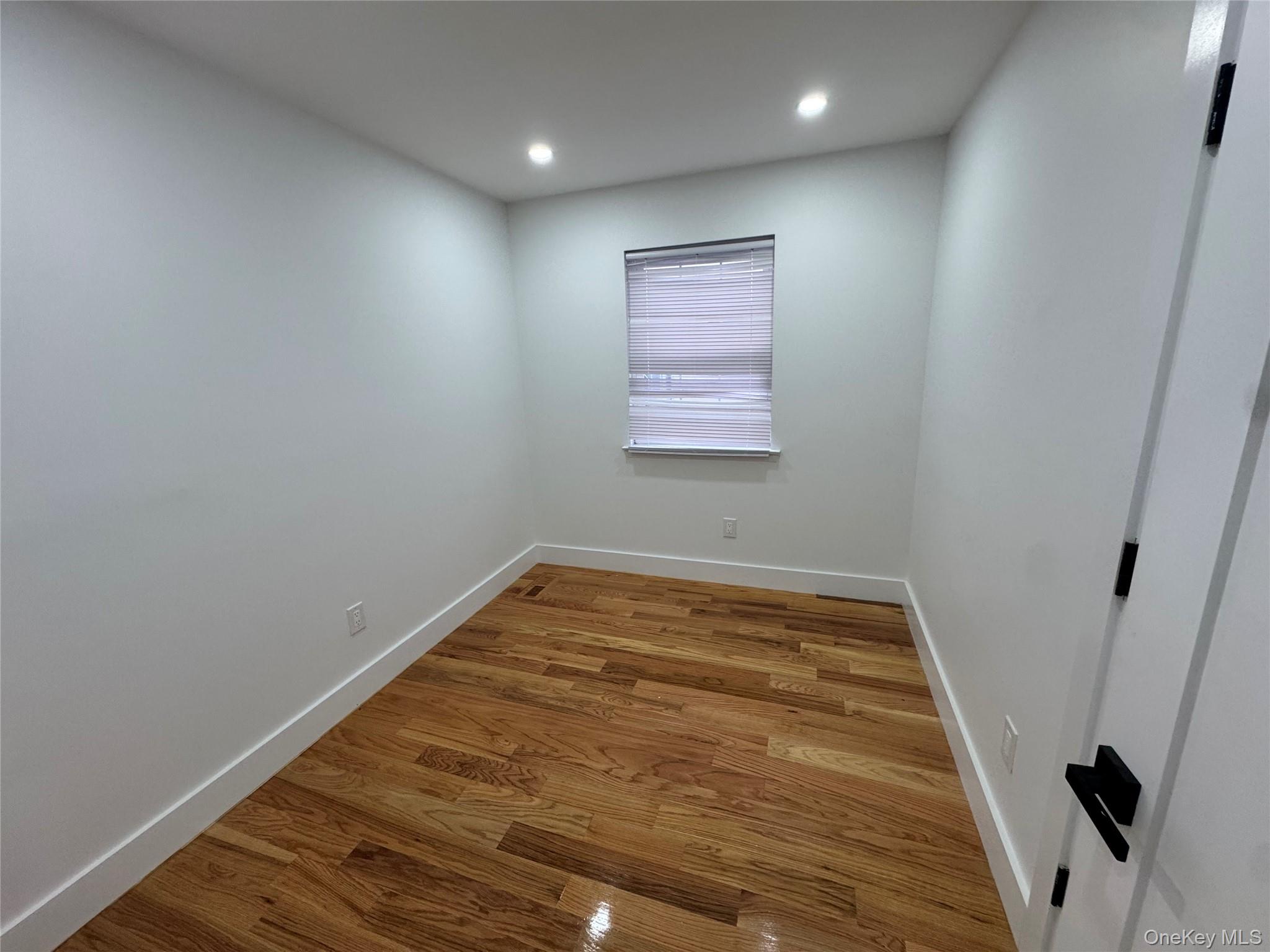 1040962 Property Photo 13
