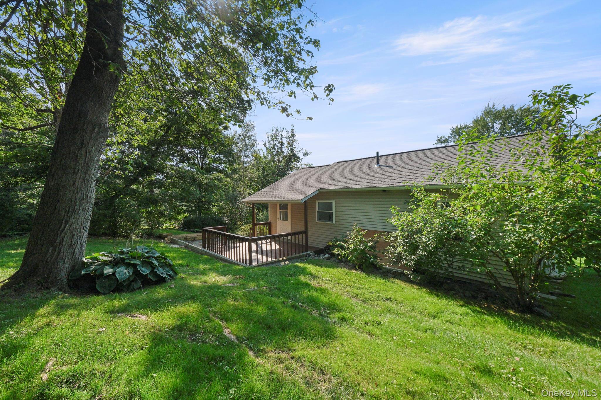 15 Crestwood Trail Property Photo 26