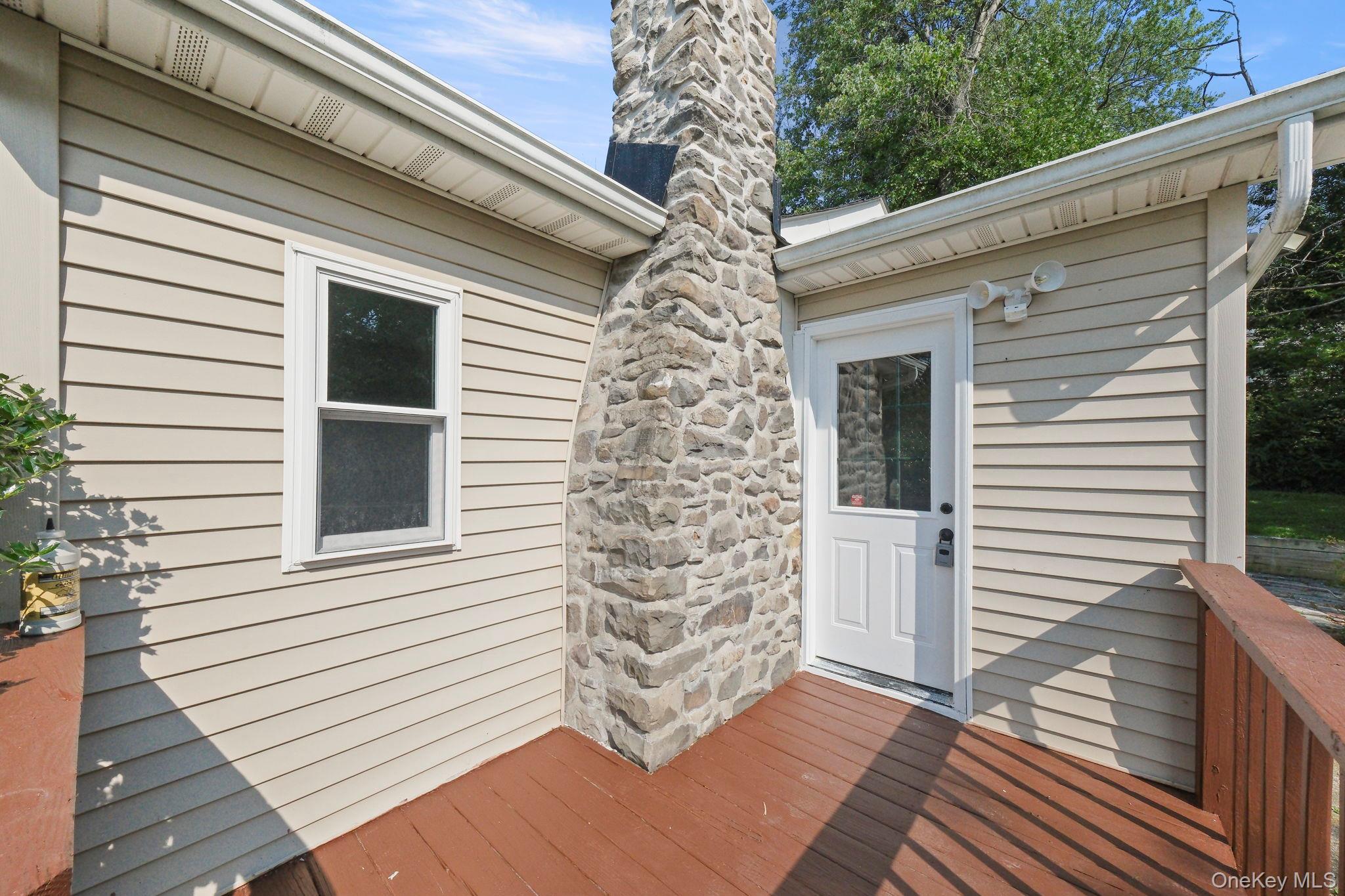 15 Crestwood Trail Property Photo 34