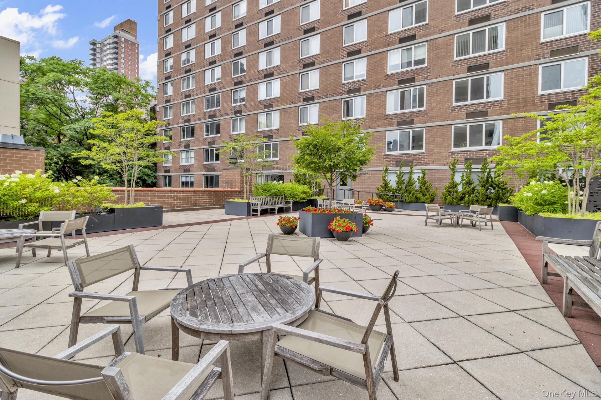 345 E 93rd Street 4k Property Photo 43