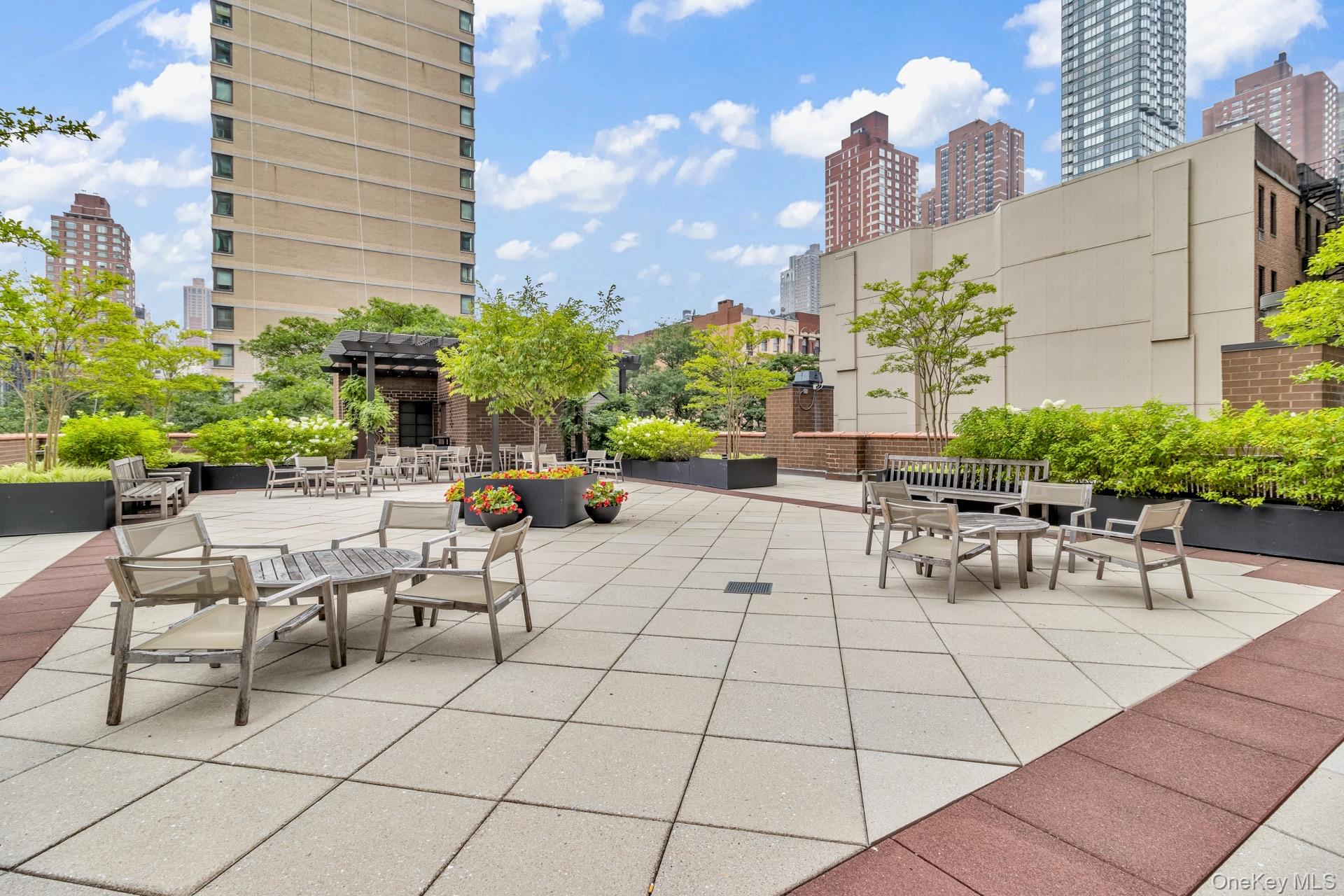 345 E 93rd Street 4k Property Photo 44