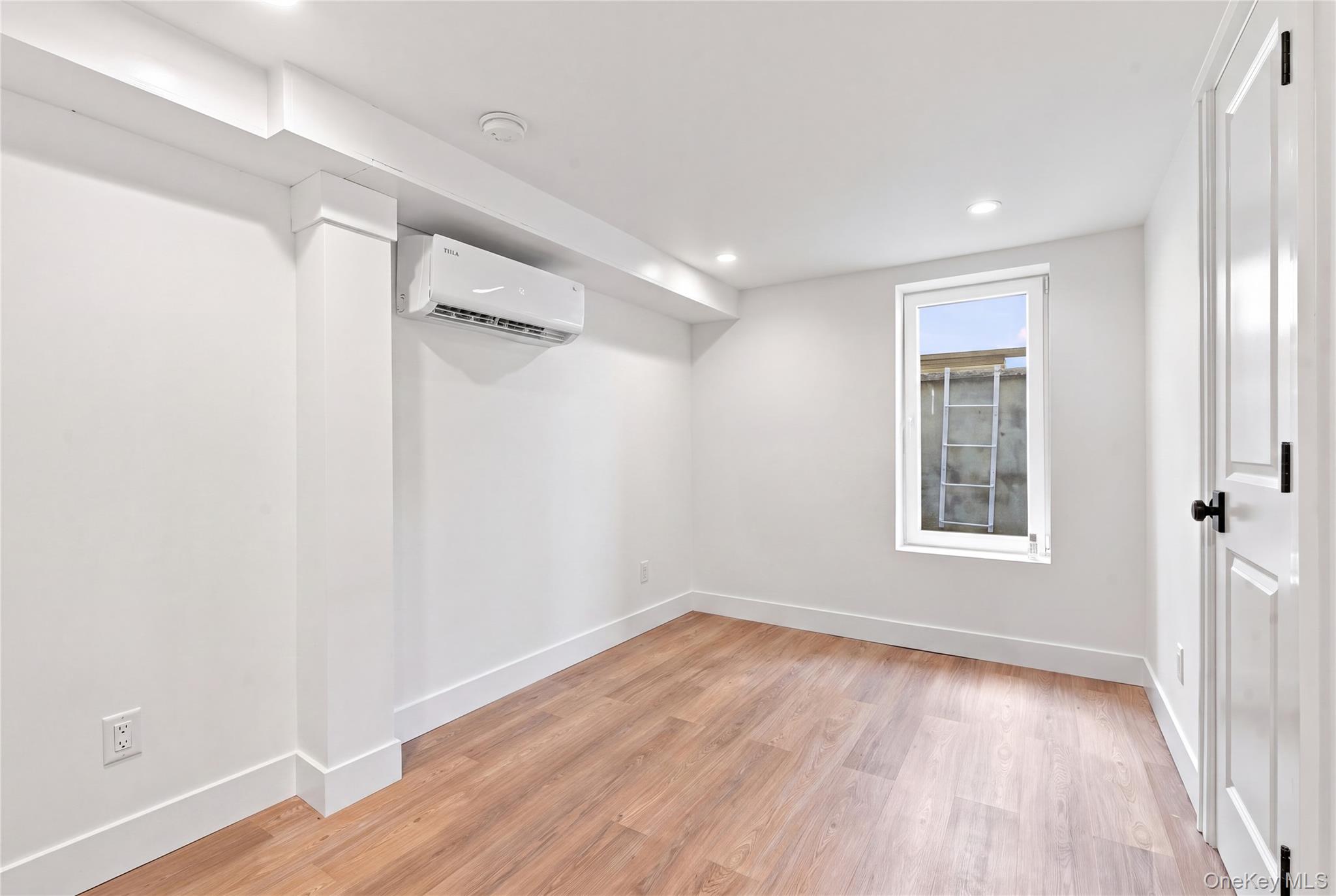 24 Alma Street Property Photo 29