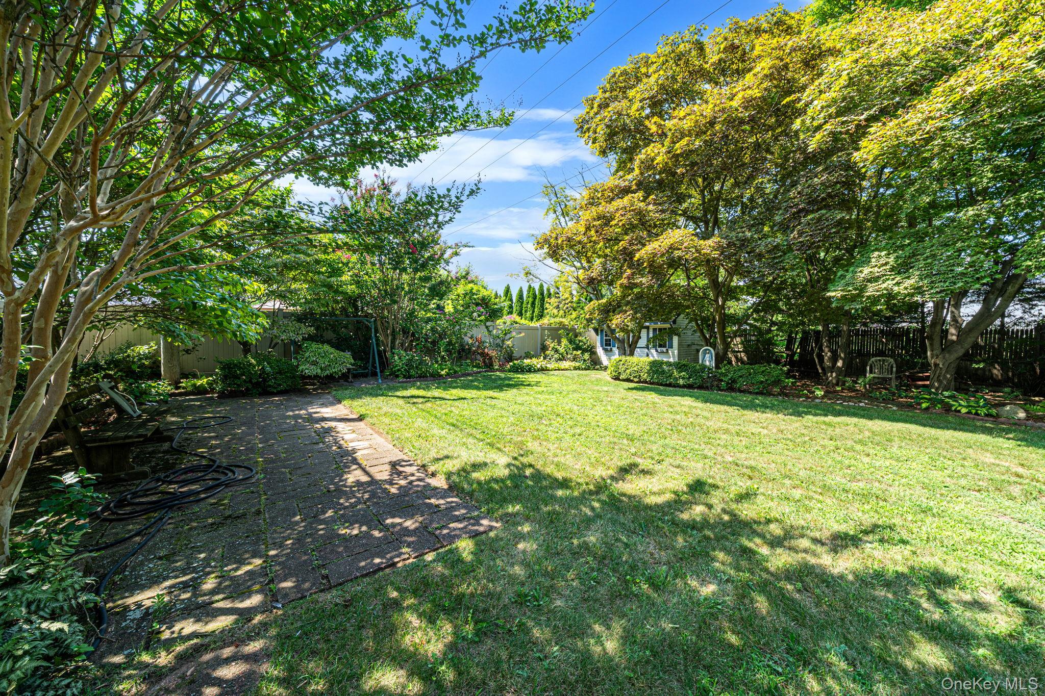 27 Old Farm Road Property Photo 3