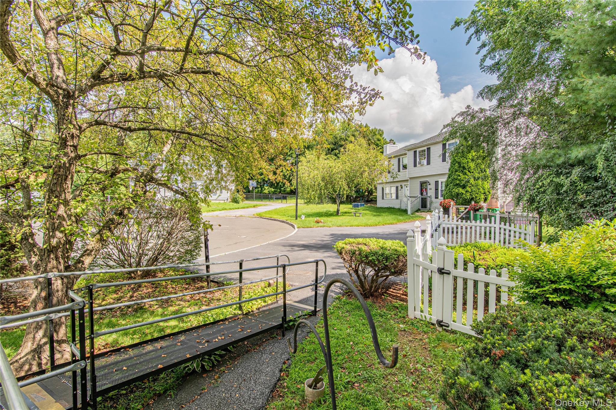 218 Fishkill Landing Property Photo 8