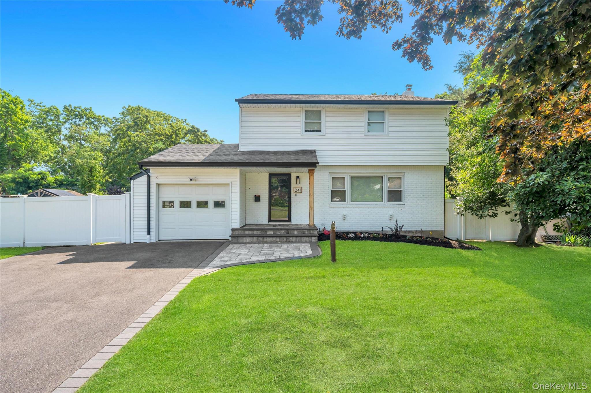 241 Tree Road Property Photo 1