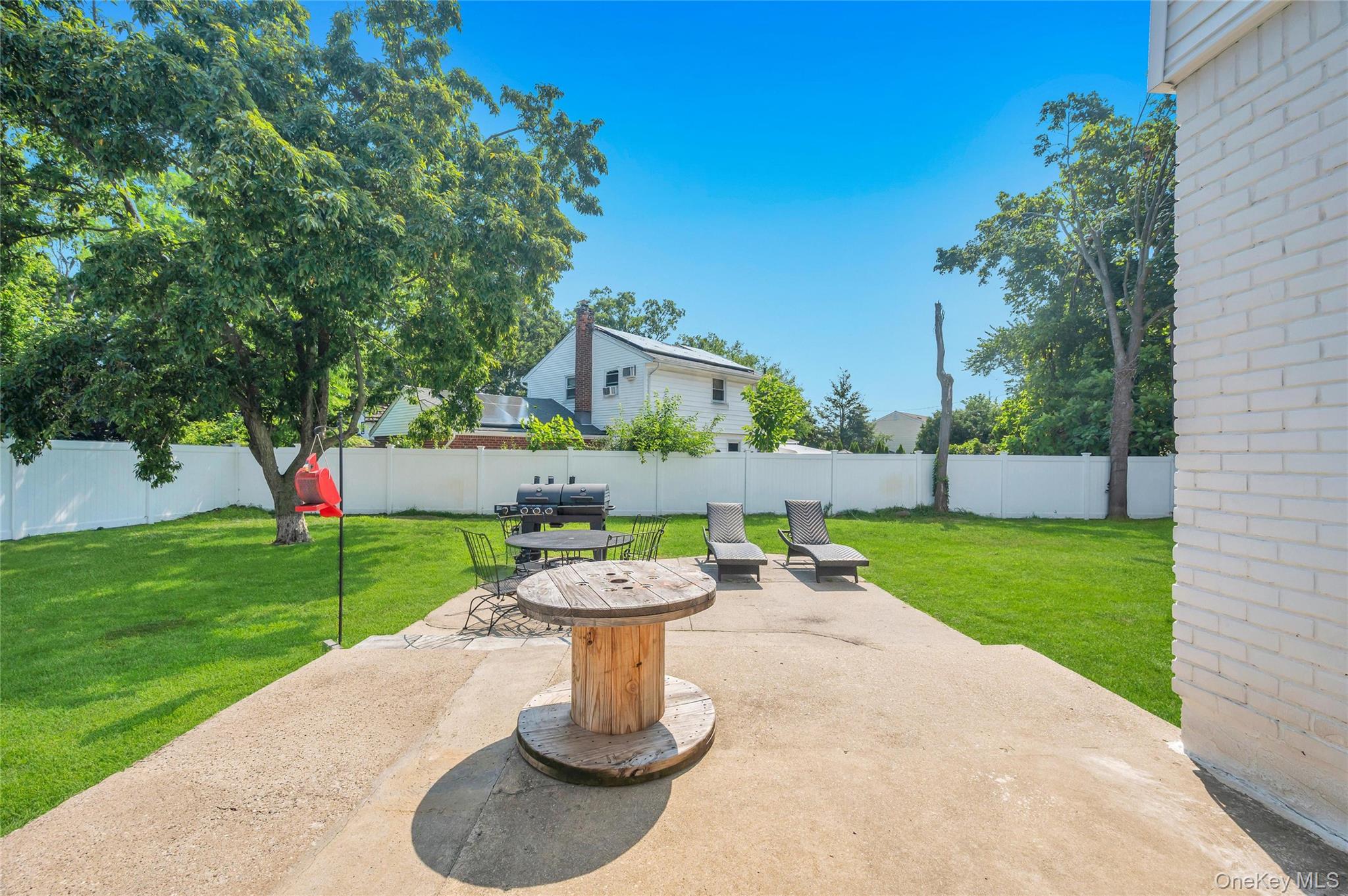 241 Tree Road Property Photo 8