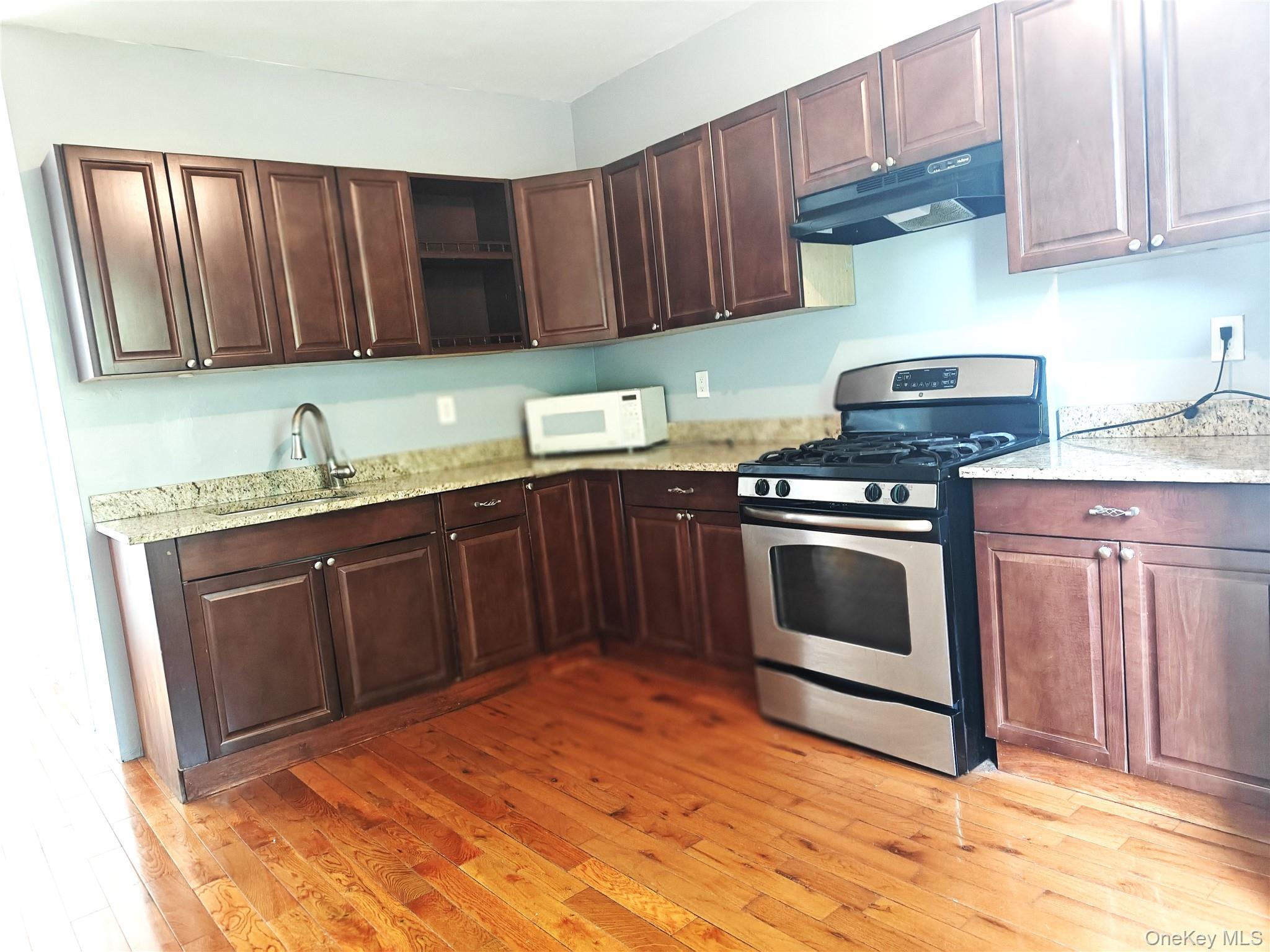 104 Winnikee Avenue 3 Property Photo 2