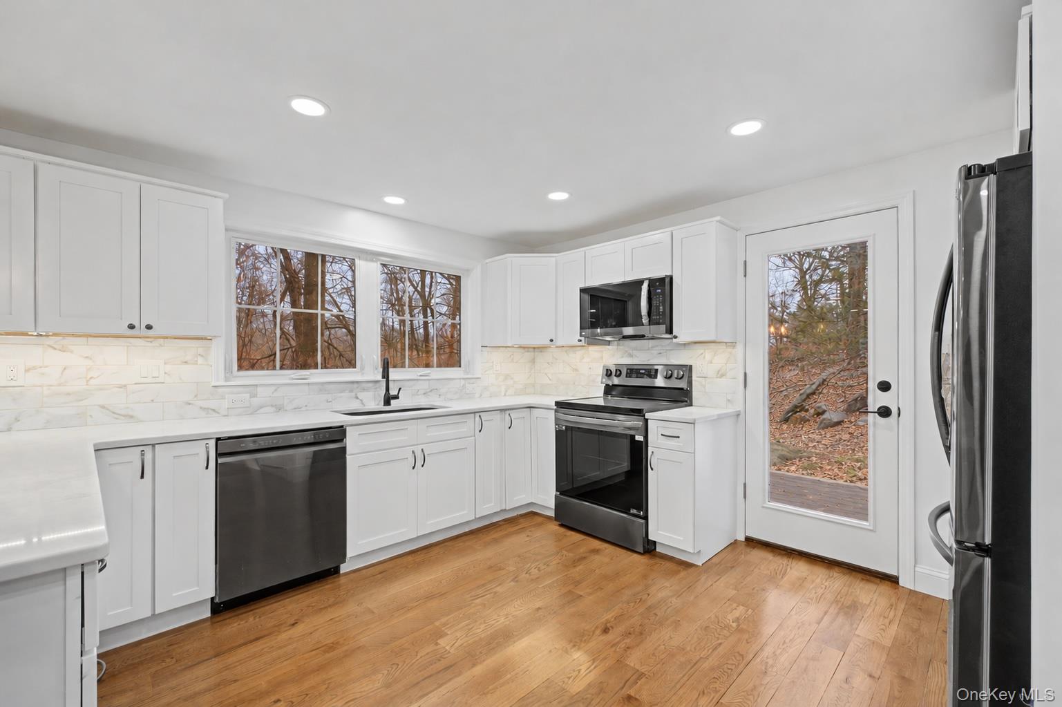 16 Cold Spring Road Property Photo 8