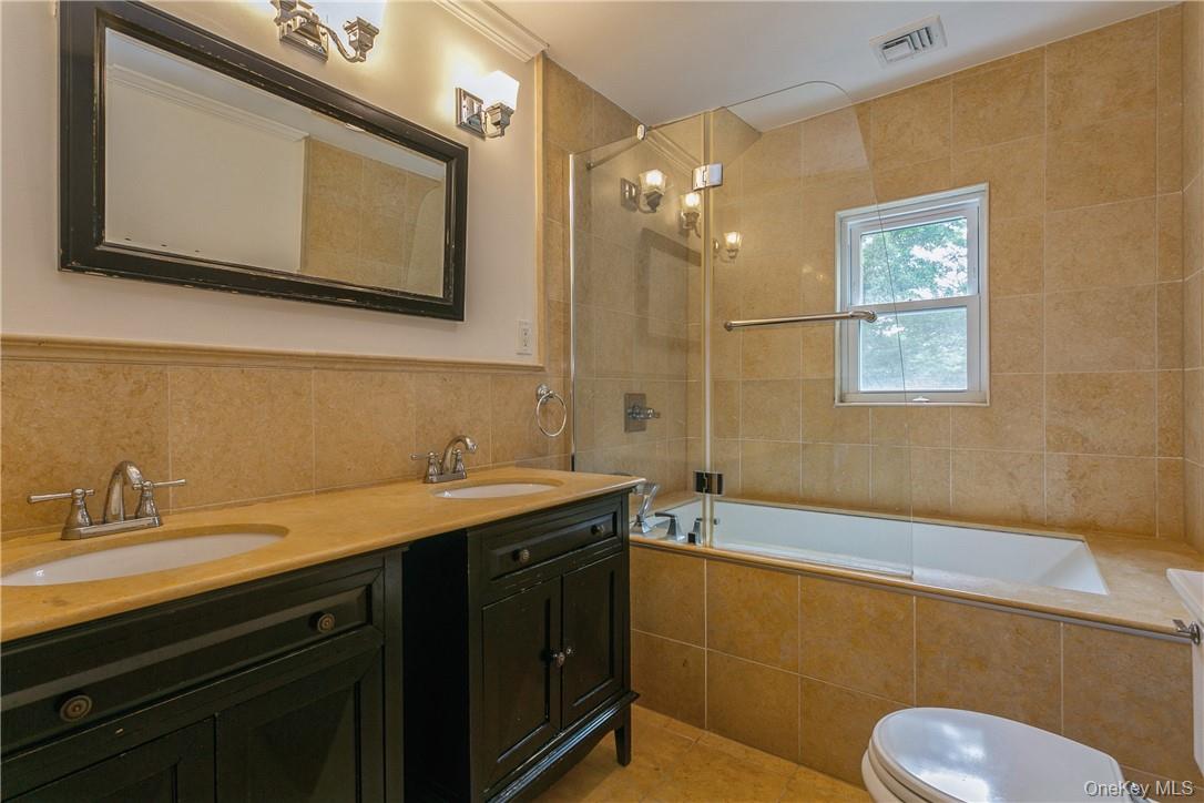 7 Cotswold Way Property Photo 25