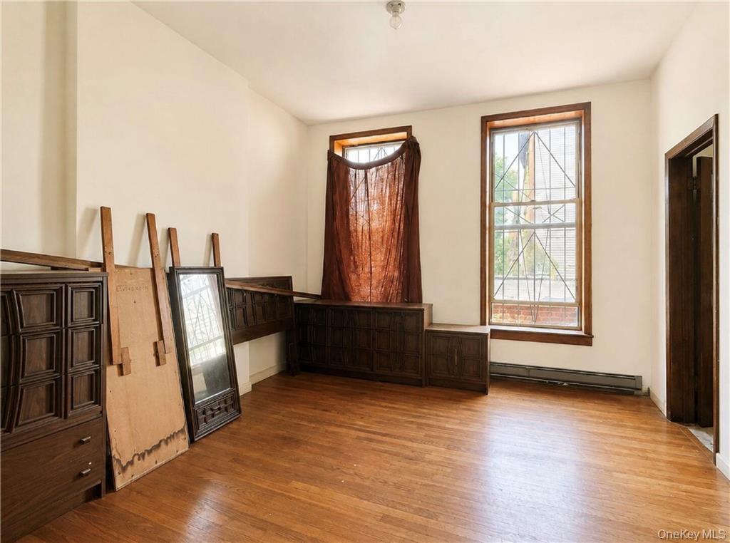 104 Albany Avenue Property Photo 7