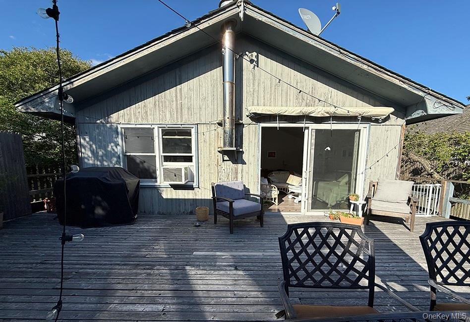 200 Surf Walk Property Photo 5