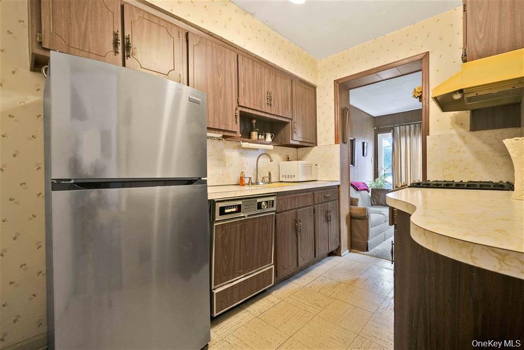 84-92a Austin Street Property Photo 10