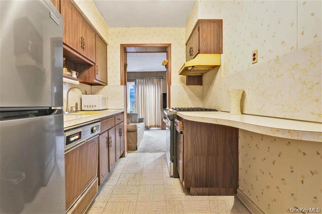 84-92a Austin Street Property Photo 11