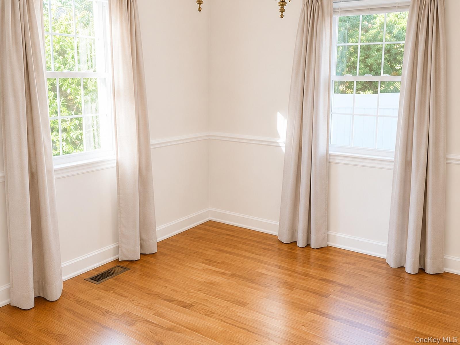 142 Cleveland Property Photo 3