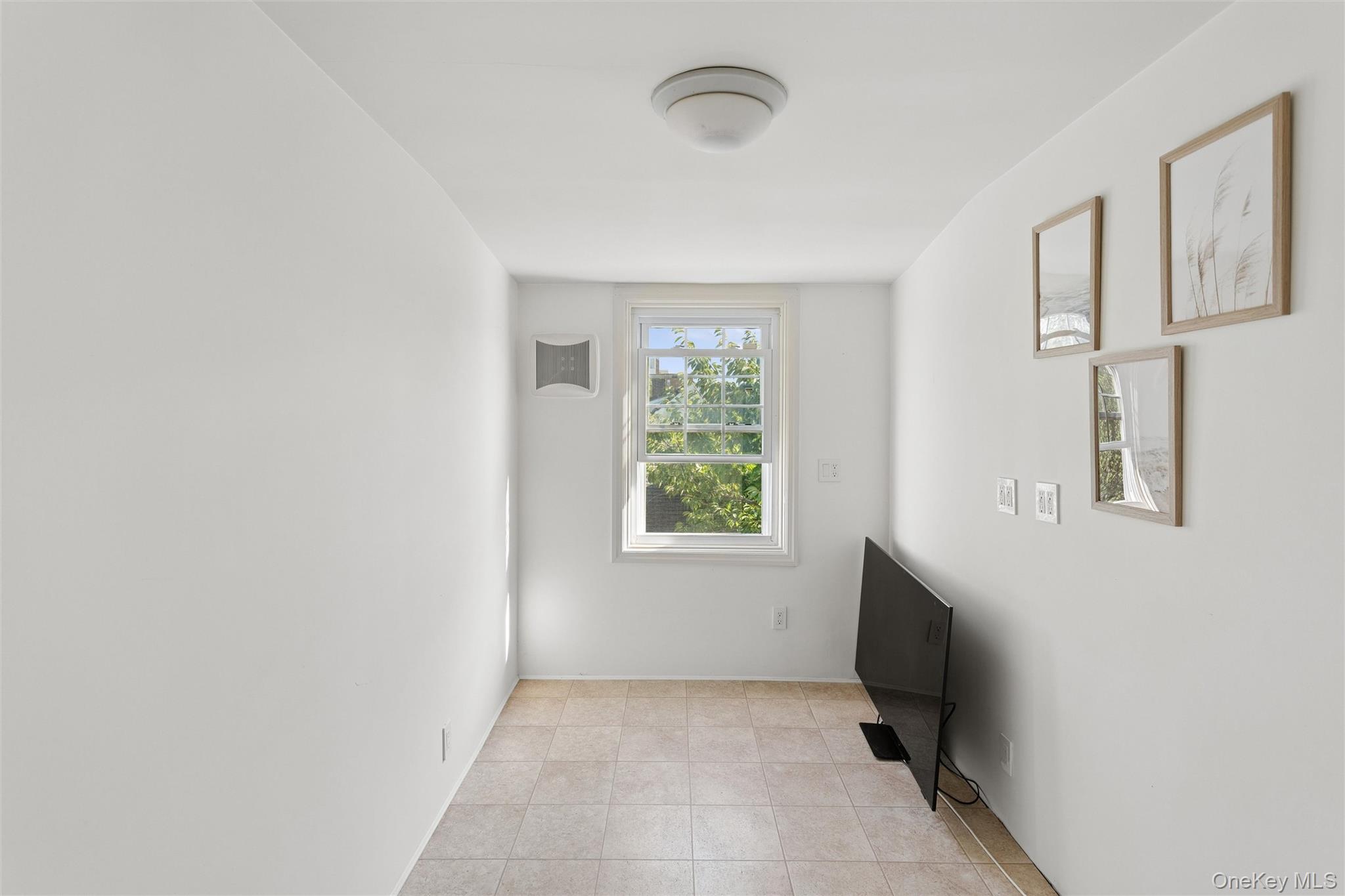 142 Cleveland Property Photo 8