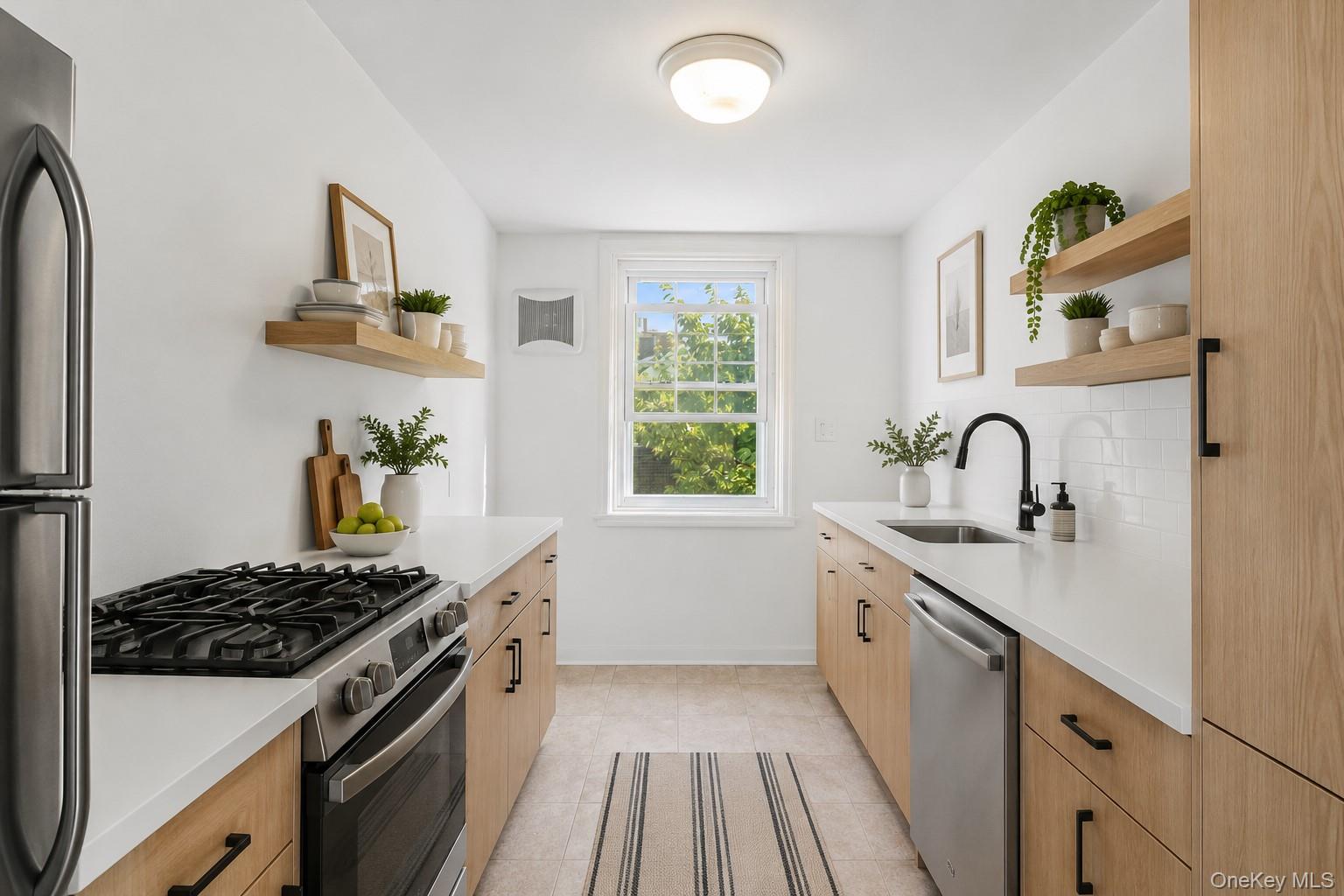 142 Cleveland Property Photo 9