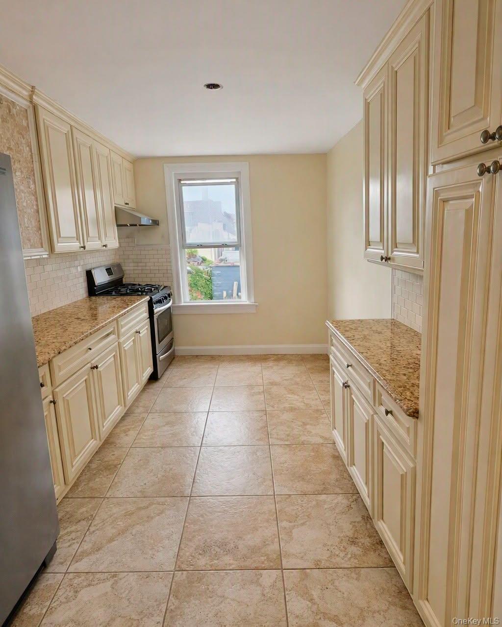 6807 59th Drive Property Photo 6