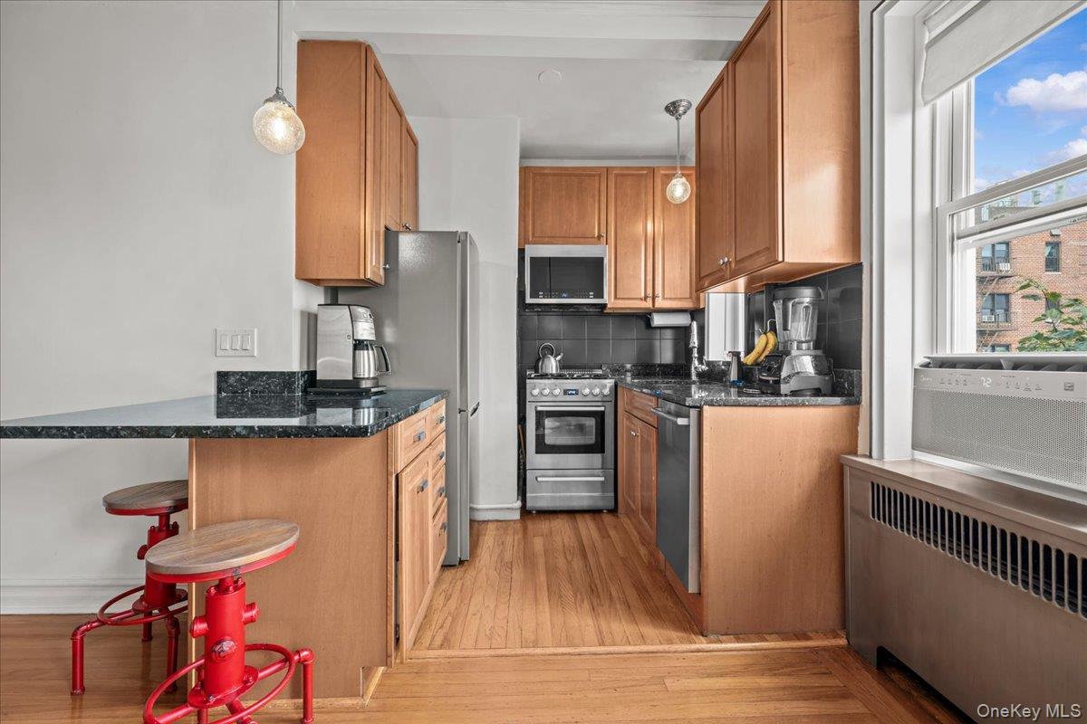 3810 Greystone Avenue 504 Property Photo 10