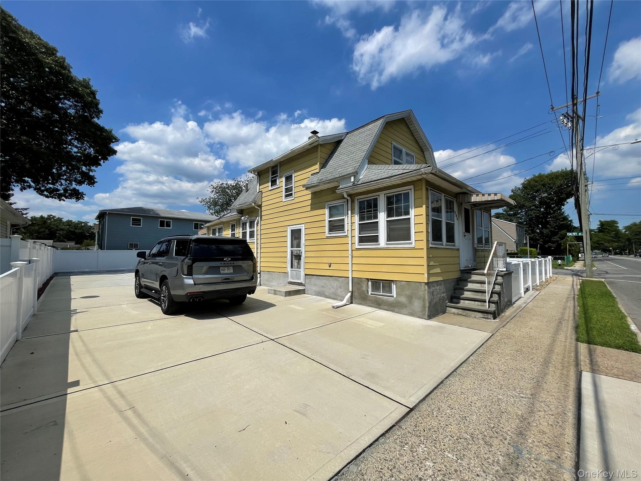 404 Baldwin Road Property Photo 2