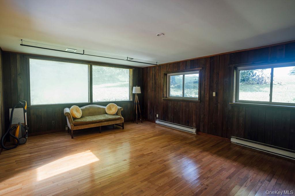 21 Courts Lane Property Photo 17