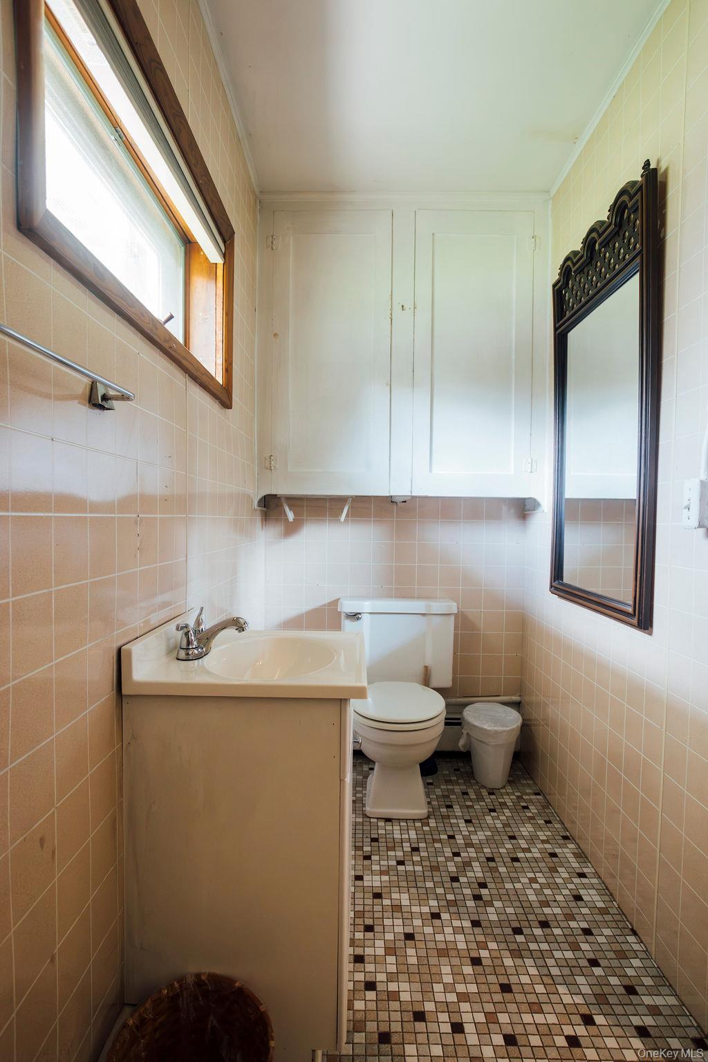 21 Courts Lane Property Photo 30