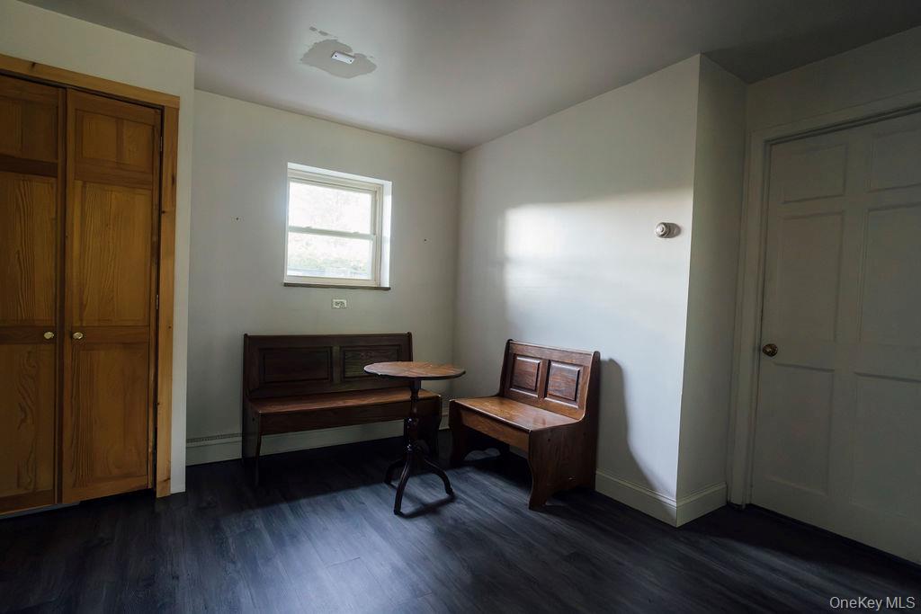 21 Courts Lane Property Photo 31