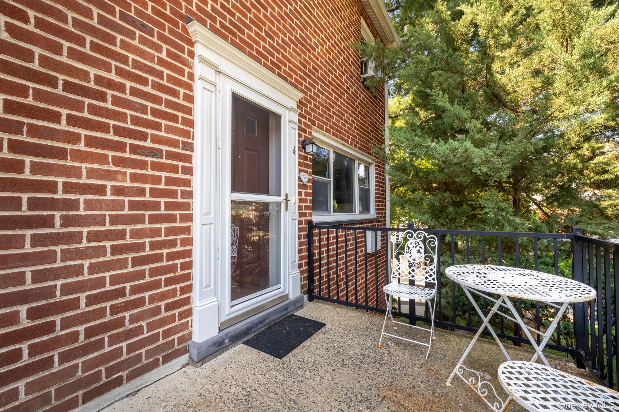 4 Charter Circle 4 Property Photo 2
